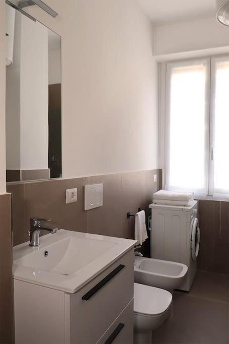Apartamento Bilocale Metro 4 Blu Frattini - Airport Linate *