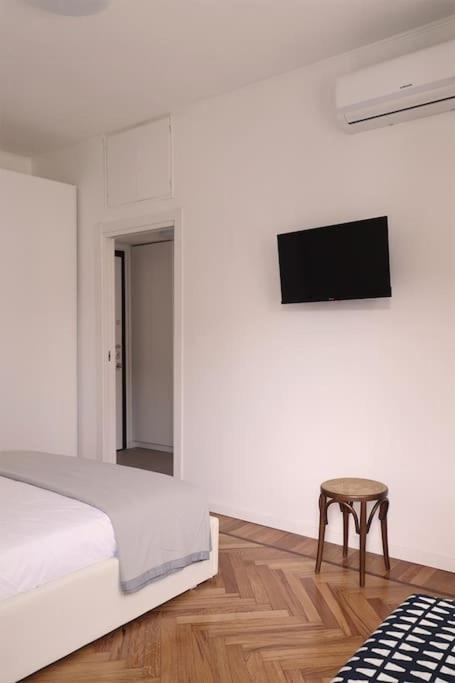 Apartamento Bilocale Metro 4 Blu Frattini - Airport Linate
